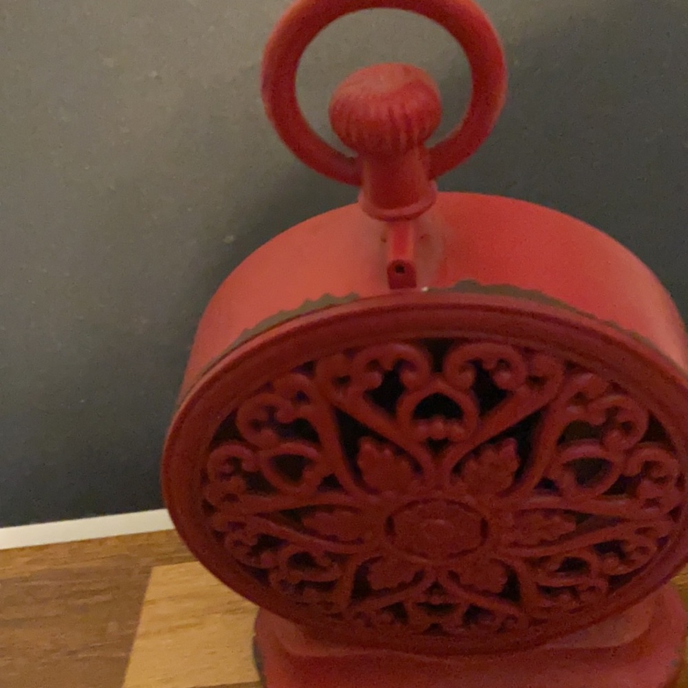 Red Vintage Clock - Picture 3 of 3